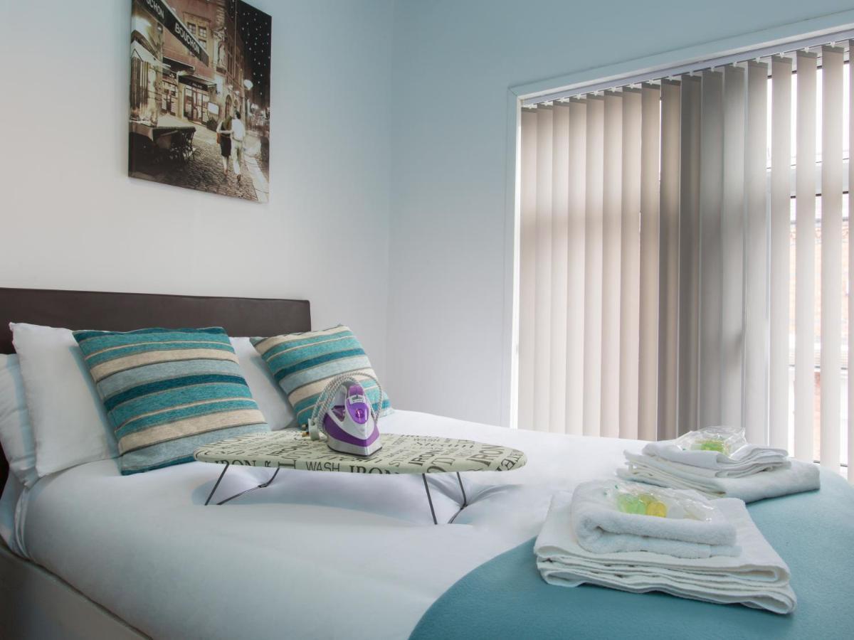 Bed and breakfast Townhouse @ West Avenue Crewe Extérieur photo