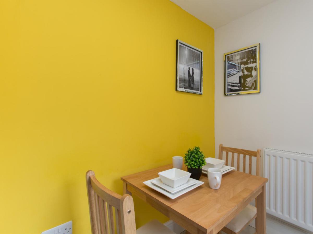 Bed and breakfast Townhouse @ West Avenue Crewe Extérieur photo