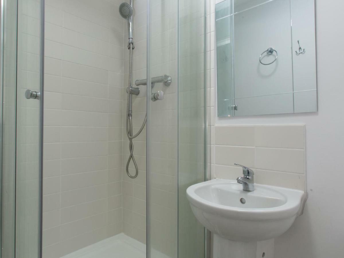 Bed and breakfast Townhouse @ West Avenue Crewe Extérieur photo